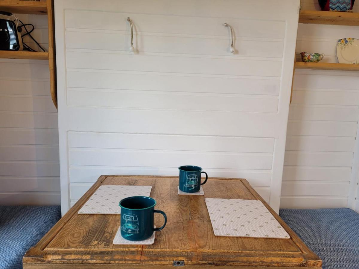 The Shepherds Hut At Forestview Farm Greenisland Extérieur photo